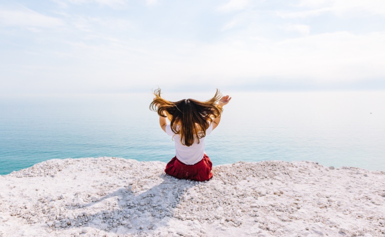 4 astuces pour retrouver de beaux cheveux après la plage